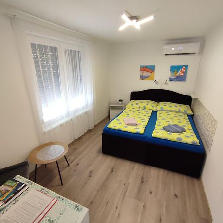שיופוק Apartman Valentin מראה חיצוני תמונה